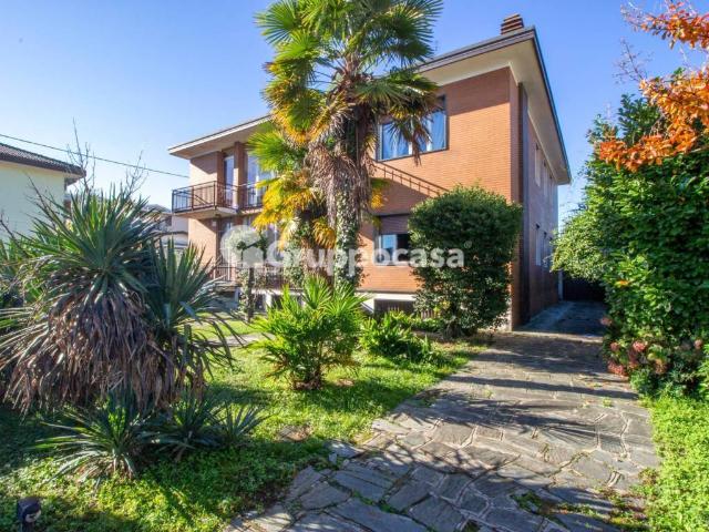 Villa Indipendente in vendita a Magenta, Lombardia