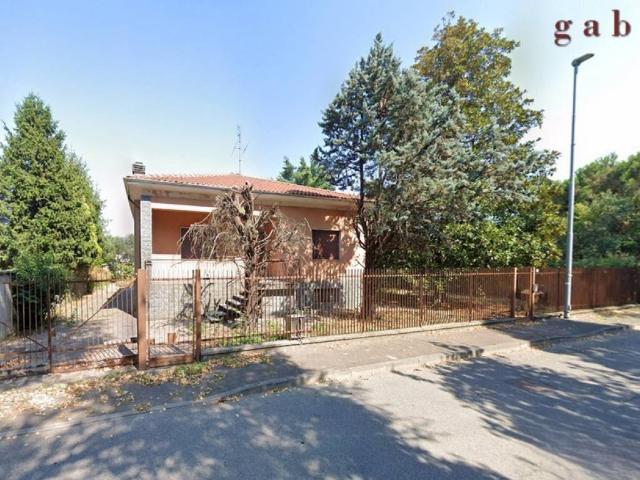Villa Indipendente in vendita a Magenta, Lombardia