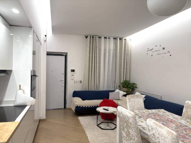 Villa Indipendente in vendita a Magenta, Lombardia