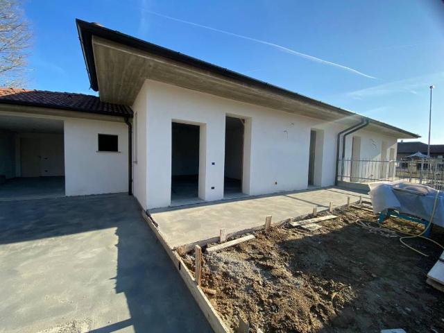 Villa Indipendente in vendita a Magherno, Lombardia
