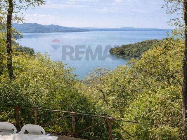Villa Indipendente in vendita a Magione, Umbria