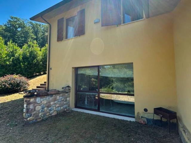 Villa Indipendente in vendita a Magione, Umbria