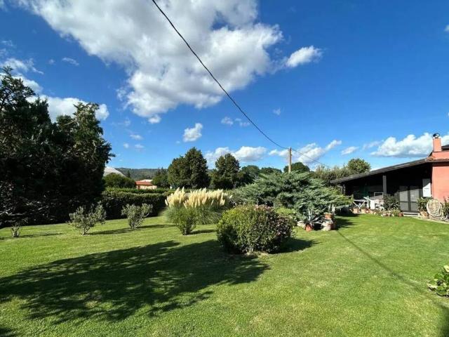 Villa Indipendente in vendita a Soccorso, Magione