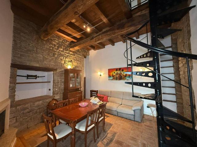 Villa Indipendente in vendita a Magione, Umbria