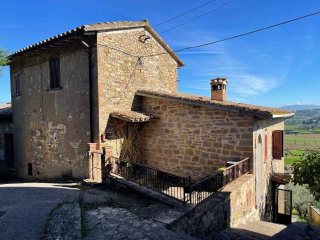 Villa Indipendente in vendita a Magione, Umbria