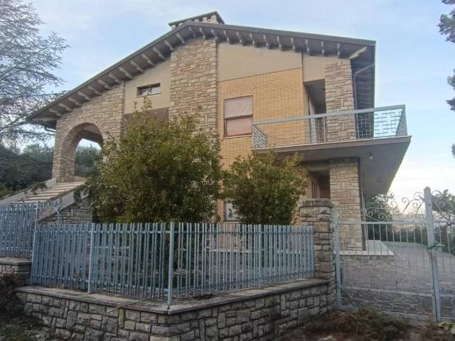 Villa Indipendente in vendita a Casenuove, Magione