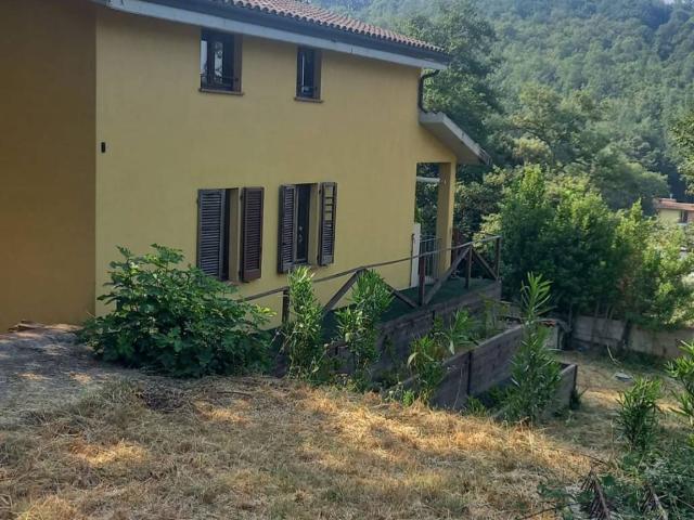 Villa Indipendente in vendita a Magione, Umbria