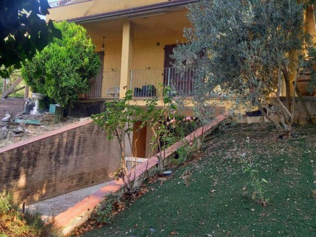 Villa Indipendente in vendita a Magione, Umbria