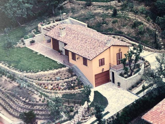 Villa Indipendente in vendita a Magione, Umbria