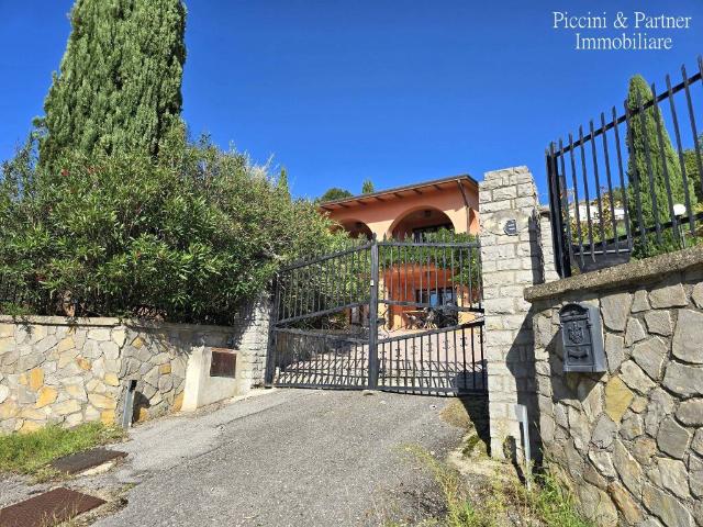 Villa Indipendente in vendita a Magione, Umbria