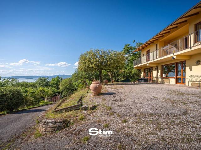 Villa Indipendente in vendita a Magione, Umbria