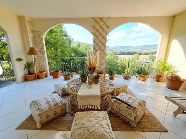 Villa Indipendente in vendita a Magione, Umbria
