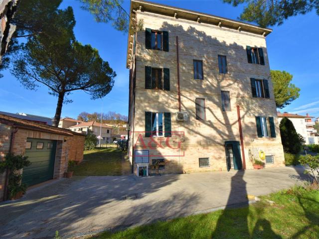 Villa Indipendente in vendita a Marche, Fermo