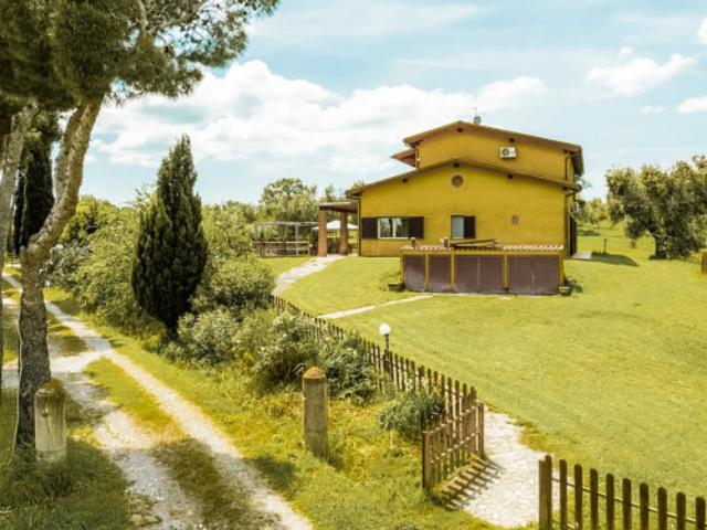 Villa Indipendente in vendita a Magliano In Toscana, Toscana