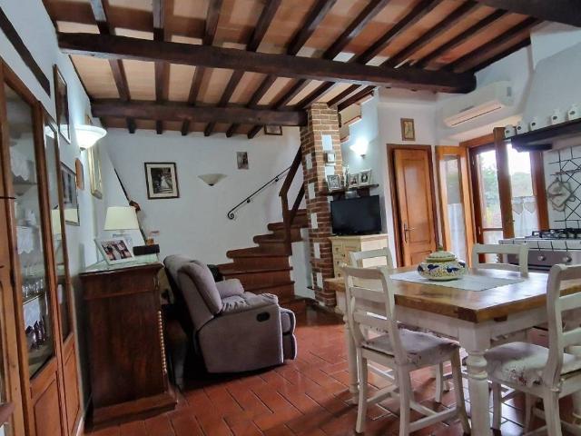 Villa Indipendente in vendita a Magliano In Toscana, Toscana