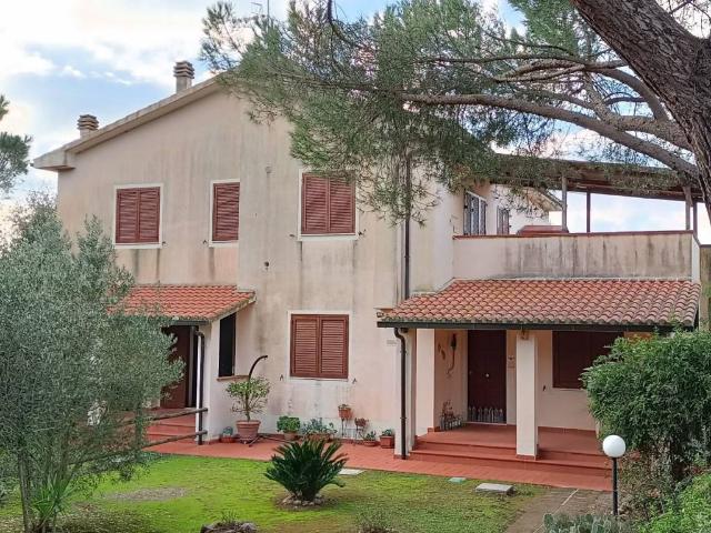 Villa Indipendente in vendita a Magliano In Toscana, Toscana