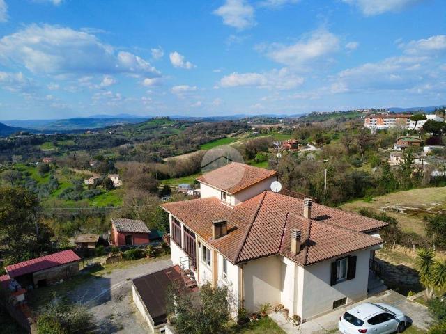 Villa Indipendente in vendita a Magliano Sabina, Lazio