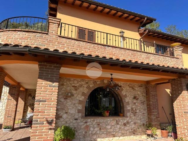 Villa Indipendente in vendita a Magliano Sabina, Lazio