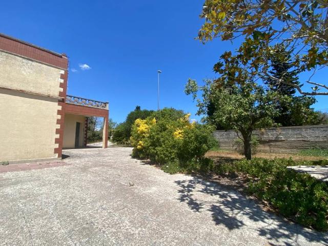 Villa Indipendente in vendita a Puglia, Lecce