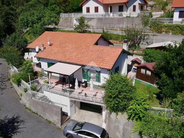 Villa Indipendente in vendita a Magliolo, Liguria