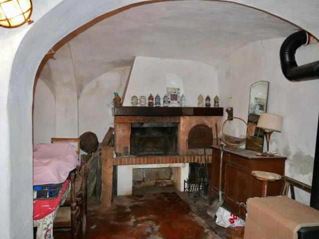 Rustico in vendita a Magliolo, Liguria