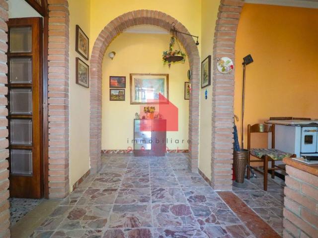 Villa Indipendente in vendita a Magnacavallo, Lombardia