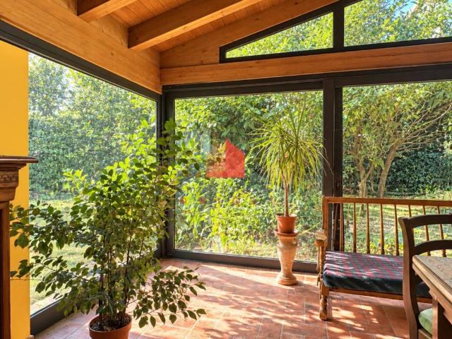 Villa Indipendente in vendita a Magnacavallo, Lombardia
