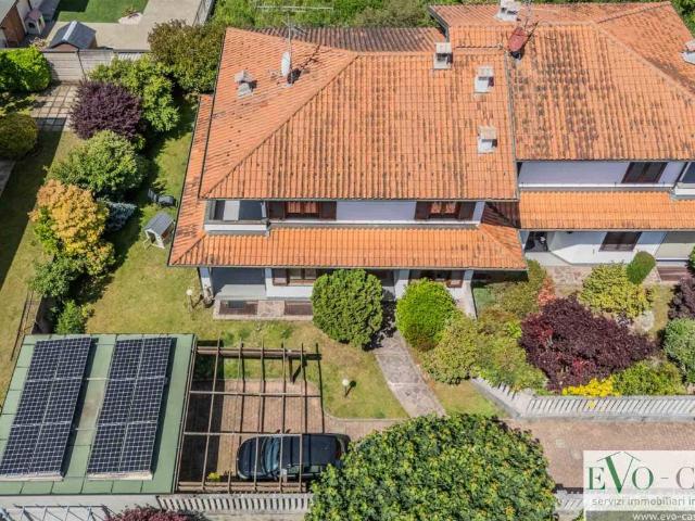 Villa Indipendente in vendita a Magnago, Lombardia