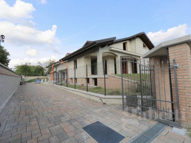 Villa Indipendente in vendita a Magnago, Lombardia