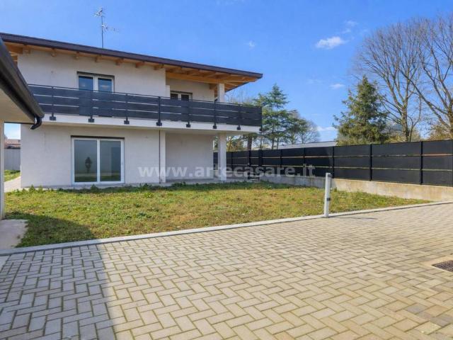 Villa Indipendente in vendita a Magnago, Lombardia
