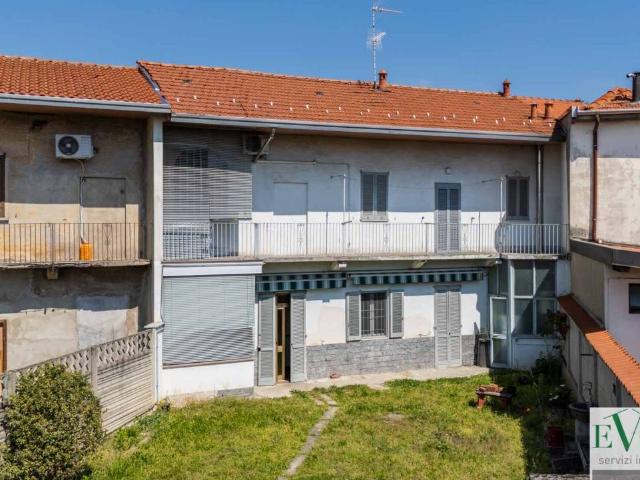 Villa Indipendente in vendita a Magnago, Lombardia