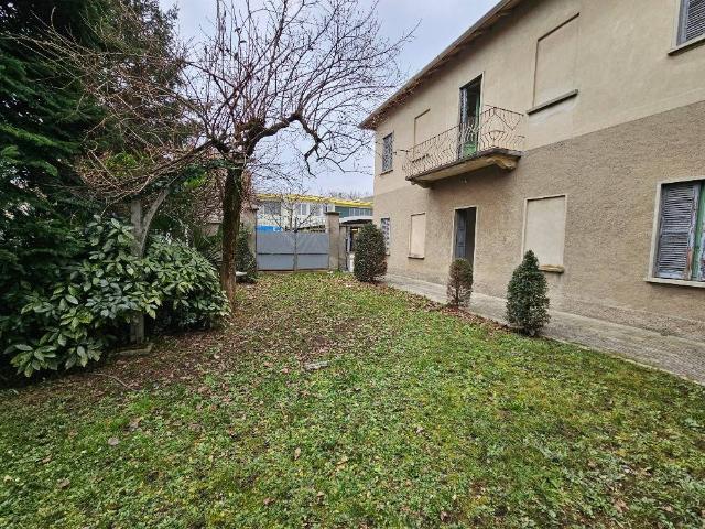 Villa Indipendente in vendita a Magnago, Lombardia