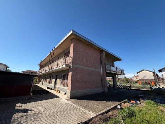 Villa Indipendente in vendita a Magnago, Lombardia