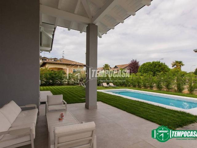 Villa Indipendente in vendita a Magnago, Lombardia