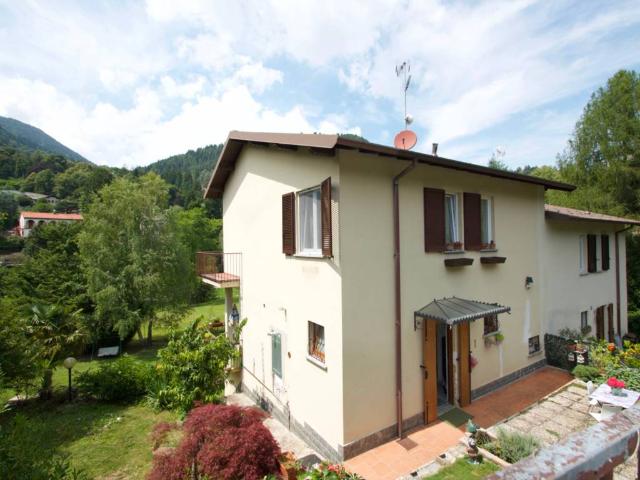 Villa Indipendente in vendita a Magreglio, Lombardia