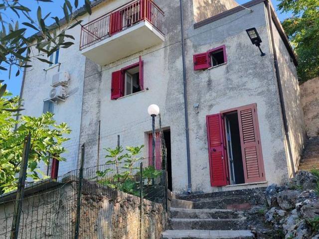 Villa Indipendente in vendita a Calabria, Cosenza