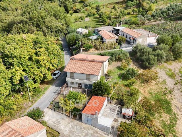 Villa Indipendente in vendita a Calabria, Cosenza