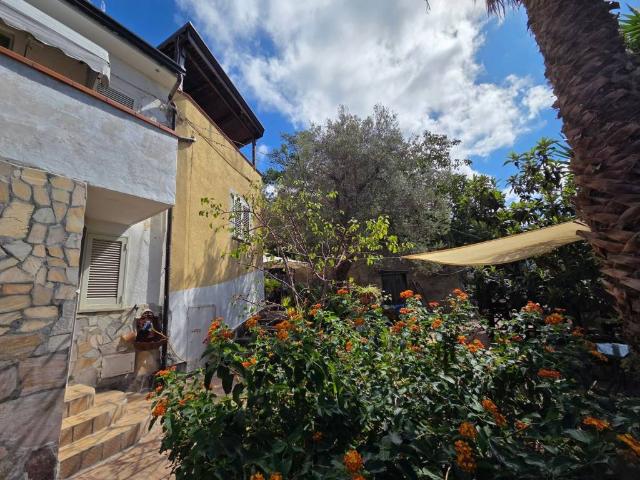 Villa Indipendente in vendita a Calabria, Cosenza
