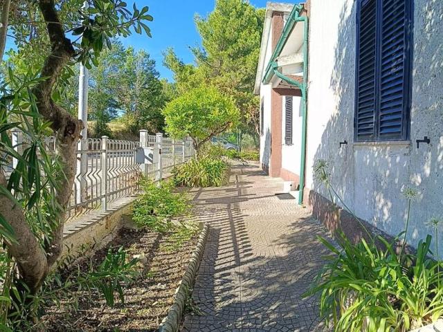 Villa Indipendente in vendita a Marche, Ancona