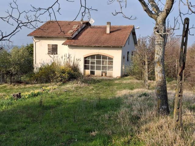 Villa Indipendente in vendita a Unione di comuni Valmarecchia, Maiolo