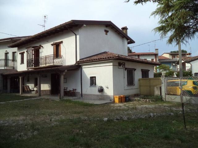 Villa Indipendente in vendita a Majano, Friuli-Venezia Giulia