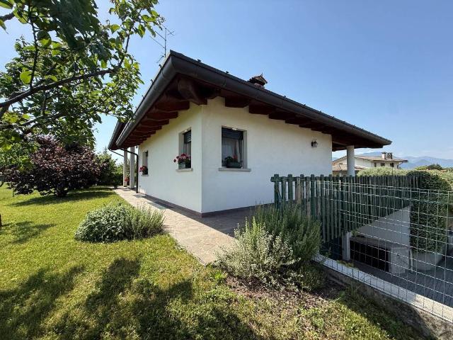 Villa Indipendente in vendita a Majano, Friuli-Venezia Giulia