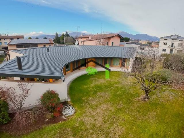 Villa Indipendente in vendita a Majano, Friuli-Venezia Giulia