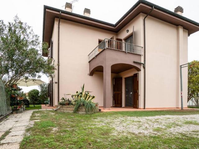 Villa Indipendente in vendita a Unione Terre di Pianura, Malalbergo
