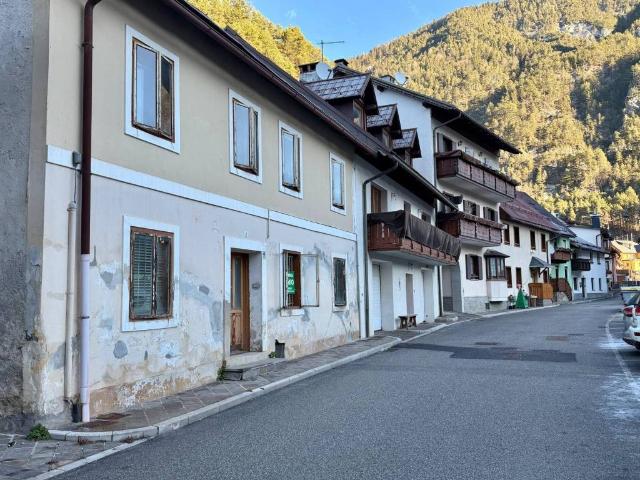 Villa Indipendente in vendita a Ugovizza, Friuli-Venezia Giulia