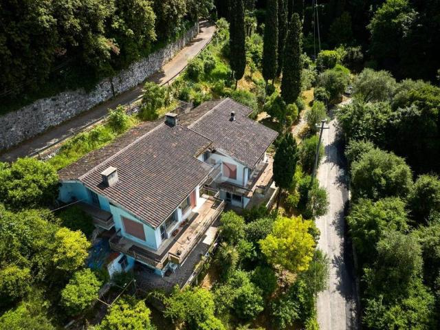 Villa Indipendente in vendita a Malcesine, Veneto
