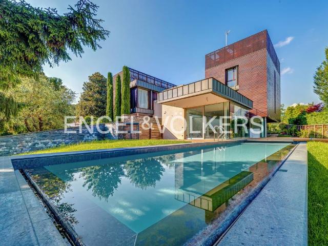 Villa Indipendente in vendita a Malgrate, Lombardia