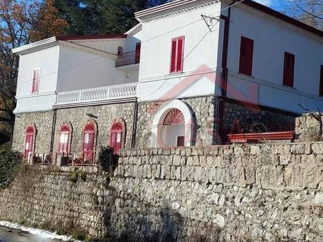 Villa Indipendente in vendita a Calabria, Cosenza