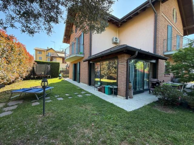Villa Indipendente in vendita a Gurone, Malnate