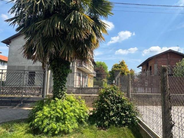 Villa Indipendente in vendita a San Salvatore, Malnate